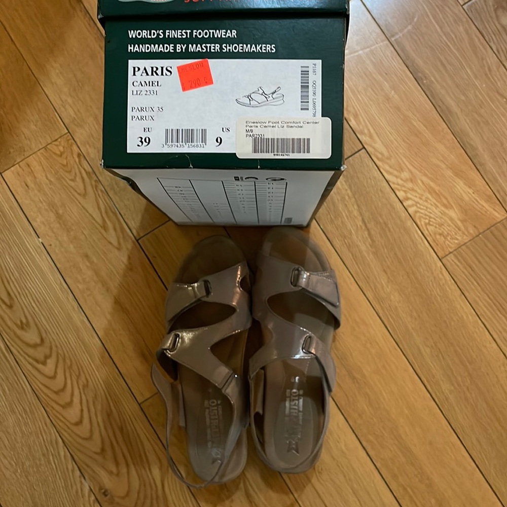 Leather shoes